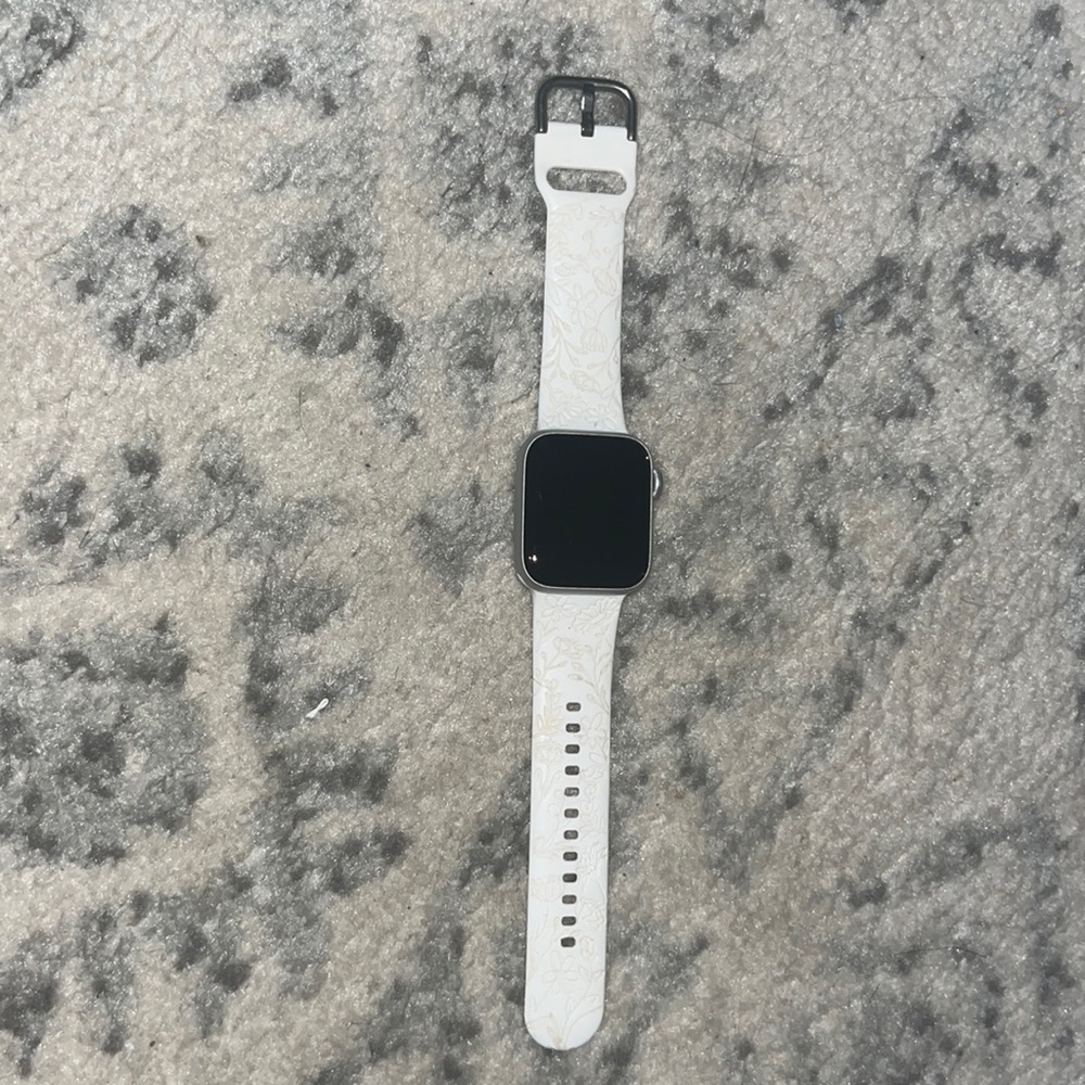 Apple Watch SE perfect condition I just never wear it